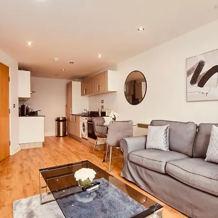 Modern Deluxe City Centre Apt & Free Secure Parking! * Leeds (West Yorkshire)