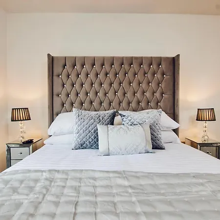 Apartment Modern Deluxe City Centre Apt & Free Secure Parking! Leeds (West Yorkshire)