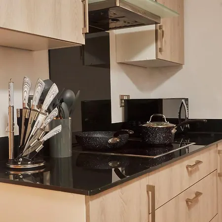 Apartment Modern Deluxe City Centre Apt & Free Secure Parking! *